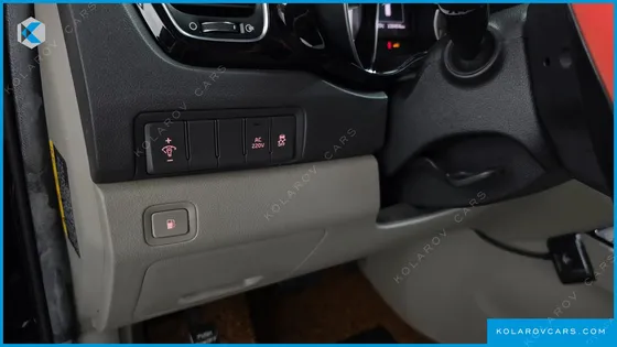 KIA CARNIVAL 9-SEATER PRESTIGE