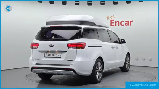 KIA CARNIVAL 9-SEATER HI-LIMOUSINE