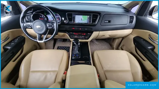 KIA CARNIVAL 9-SEATER HI-LIMOUSINE