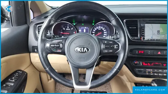 KIA CARNIVAL 9-SEATER HI-LIMOUSINE