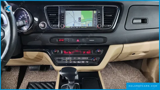 KIA CARNIVAL 9-SEATER HI-LIMOUSINE