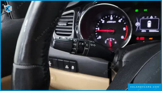 KIA CARNIVAL 9-SEATER HI-LIMOUSINE