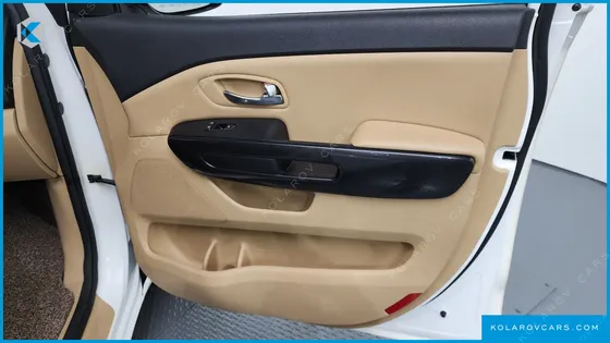 KIA CARNIVAL 9-SEATER HI-LIMOUSINE