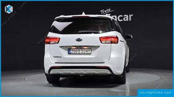 KIA CARNIVAL 9-SEATER NOBLESSE