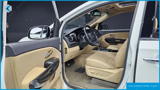 KIA CARNIVAL 9-SEATER NOBLESSE