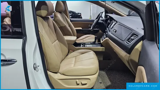KIA CARNIVAL 9-SEATER NOBLESSE