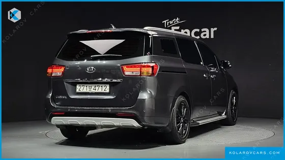 KIA CARNIVAL 9-SEATER NOBLESSE