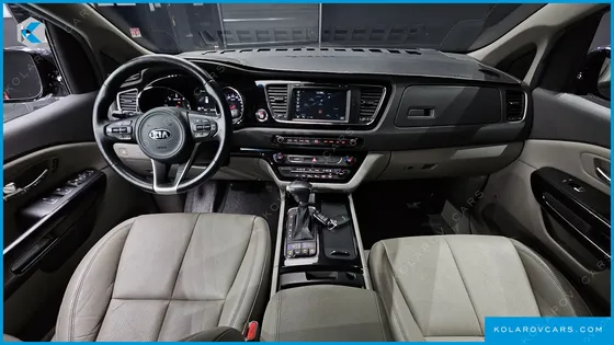 KIA CARNIVAL 9-SEATER NOBLESSE