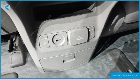 KIA CARNIVAL 9-SEATER NOBLESSE