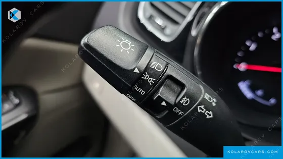 KIA CARNIVAL 9-SEATER NOBLESSE