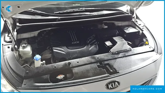 KIA CARNIVAL GASOLINE 9-SEATER NOBLESSE