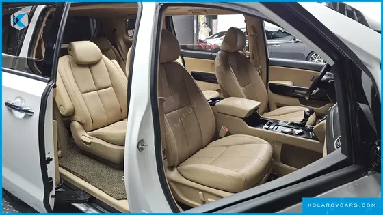 KIA CARNIVAL GASOLINE 9-SEATER NOBLESSE