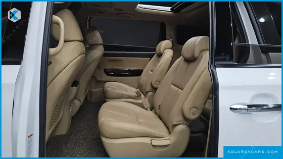 KIA CARNIVAL GASOLINE 9-SEATER NOBLESSE