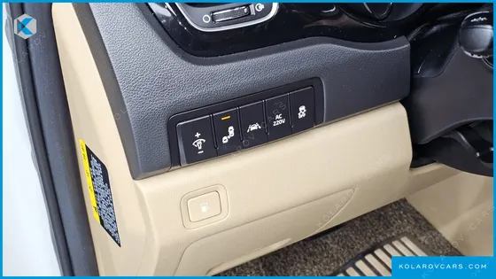 KIA CARNIVAL GASOLINE 9-SEATER NOBLESSE