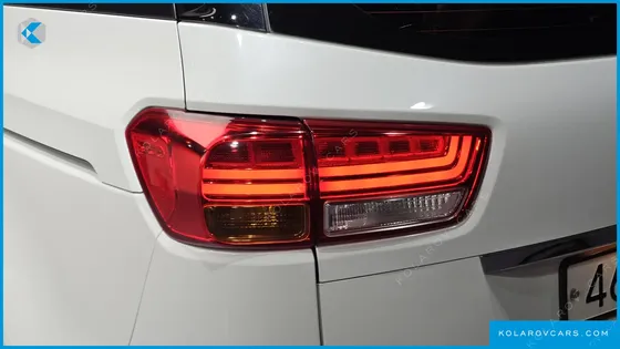 KIA CARNIVAL GASOLINE 9-SEATER NOBLESSE