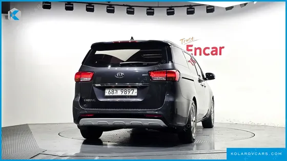 KIA CARNIVAL 9-SEATER NOBLESSE