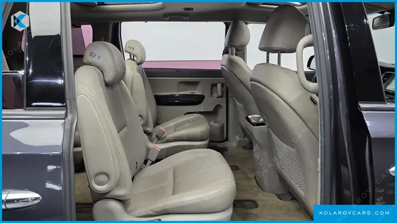 KIA CARNIVAL 9-SEATER NOBLESSE