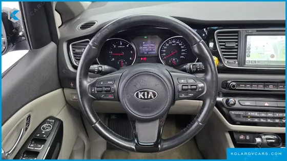 KIA CARNIVAL 9-SEATER NOBLESSE
