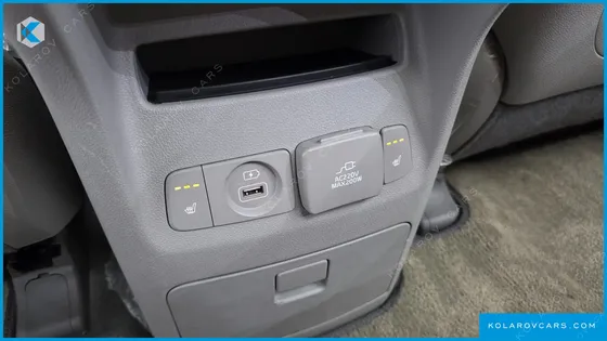 KIA CARNIVAL 9-SEATER NOBLESSE