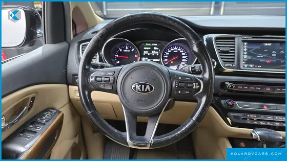 KIA CARNIVAL 9-SEATER HI-LIMOUSINE