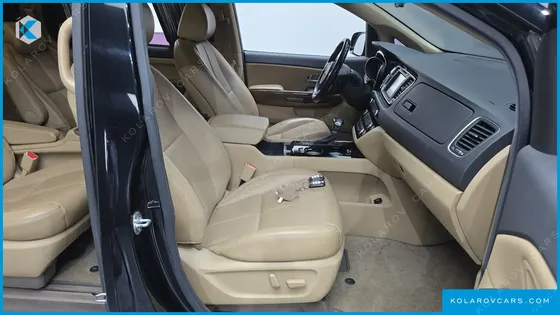 KIA CARNIVAL 9-SEATER HI-LIMOUSINE