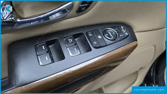 KIA CARNIVAL 9-SEATER HI-LIMOUSINE