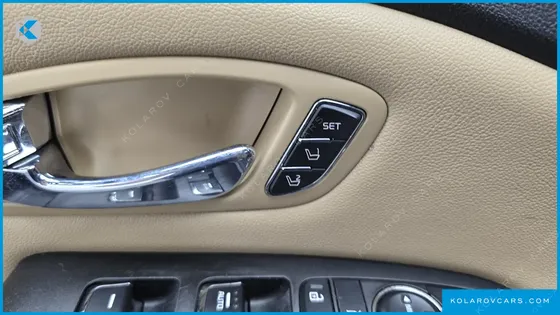KIA CARNIVAL 9-SEATER HI-LIMOUSINE