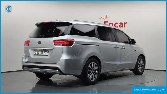 KIA CARNIVAL 9-SEATER LUXURY