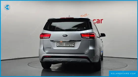 KIA CARNIVAL 9-SEATER LUXURY