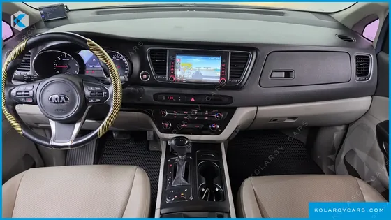 KIA CARNIVAL 9-SEATER LUXURY