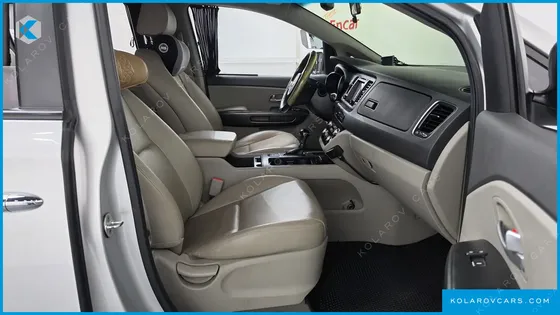KIA CARNIVAL 9-SEATER LUXURY