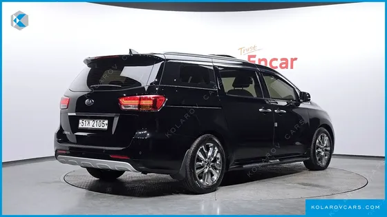 KIA CARNIVAL 9-SEATER PRESTIGE