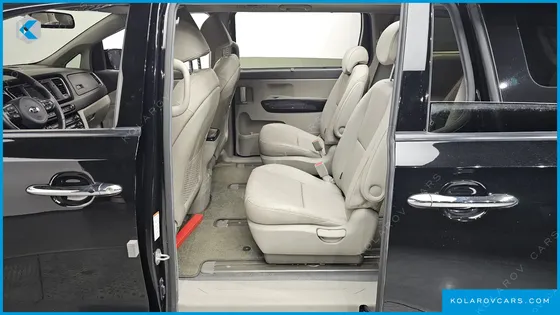KIA CARNIVAL 9-SEATER PRESTIGE