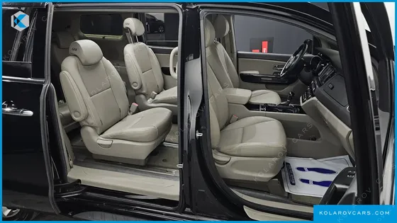 KIA CARNIVAL 9-SEATER PRESTIGE