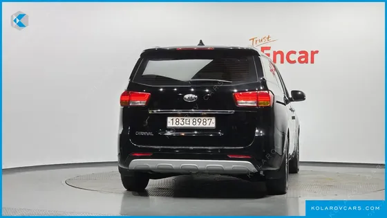 KIA CARNIVAL 9-SEATER LUXURY