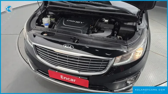 KIA CARNIVAL 9-SEATER LUXURY