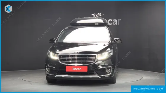 KIA CARNIVAL 9-SEATER LUXURY