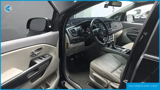 KIA CARNIVAL 9-SEATER LUXURY