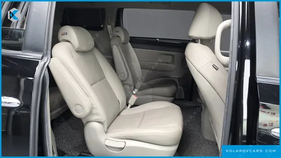 KIA CARNIVAL 9-SEATER LUXURY