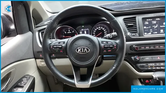 KIA CARNIVAL 9-SEATER LUXURY