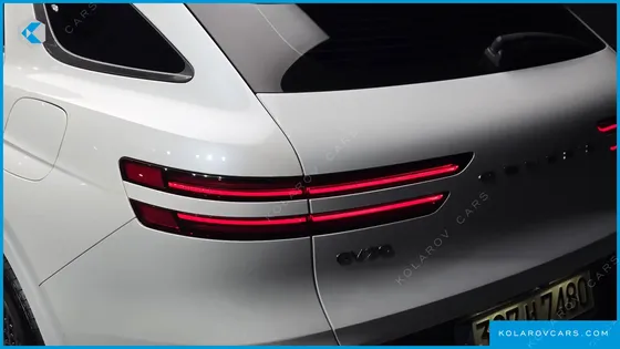 GENESIS GV70 2.5T GASOLINE 2WD