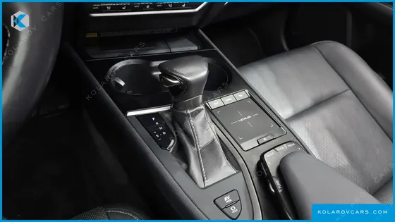 LEXUS UX 2.0 AWD