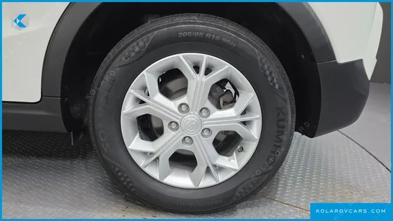 KGM - SSANGYONG TIVOLI GASOLINE 1.5 2WD