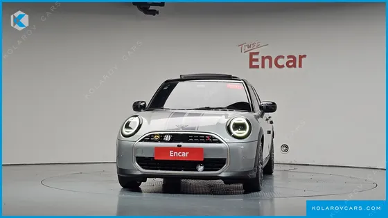 MINI COOPER 5 DOOR FAVOURED