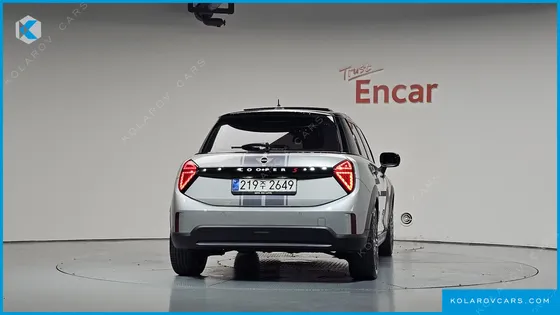 MINI COOPER 5 DOOR FAVOURED
