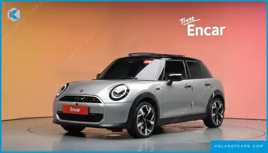 MINI COOPER 5 DOOR FAVOURED