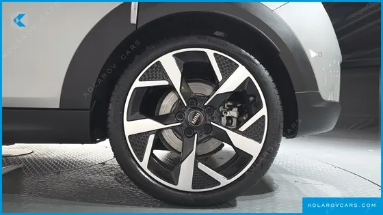 MINI COOPER 5 DOOR FAVOURED