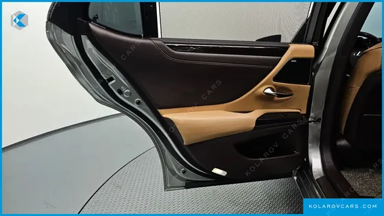 LEXUS ES EXECUTIVE