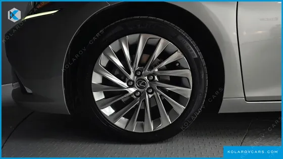 LEXUS ES EXECUTIVE