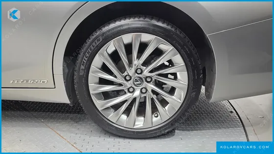 LEXUS ES LUXURY PLUS
